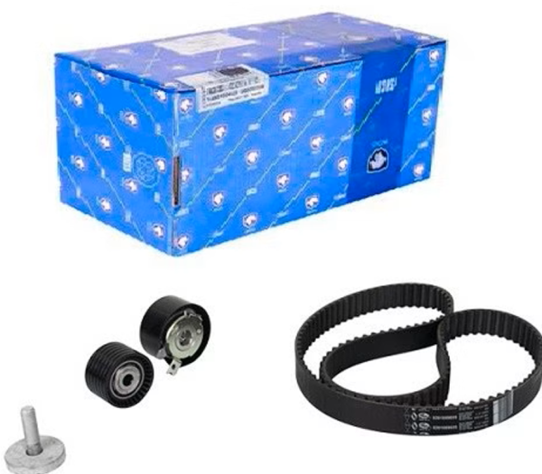 مجموعه تسمه تایمینگ 132 دندانه با غلتک تسمه سفت کن وهرزگرد-موتور (K4M) L90 - ایساکو شرکتی اصل